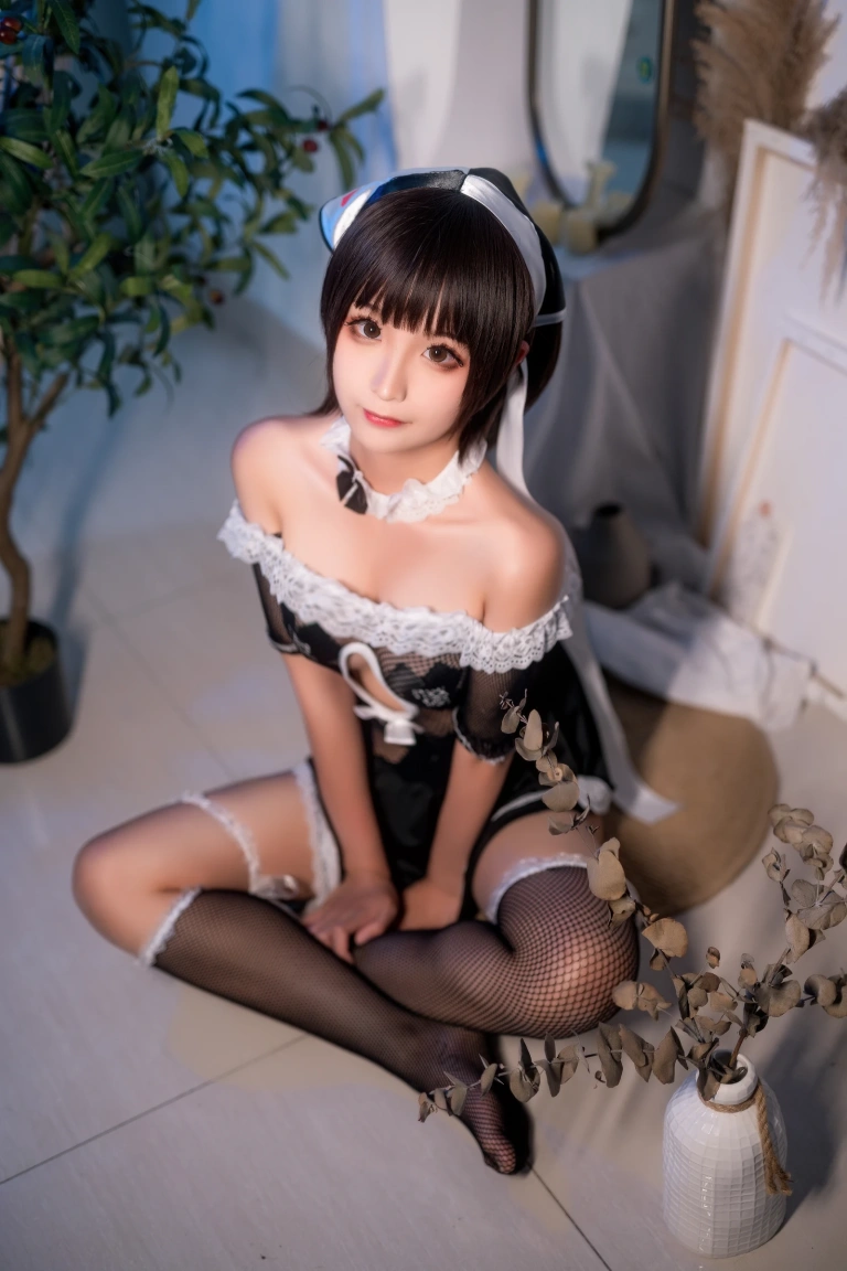蠢沫沫《黑白女仆》主题写真：37张全套美图