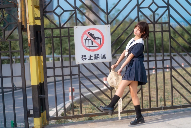 蠢沫沫《jk制服》主题写真：40张全套美图