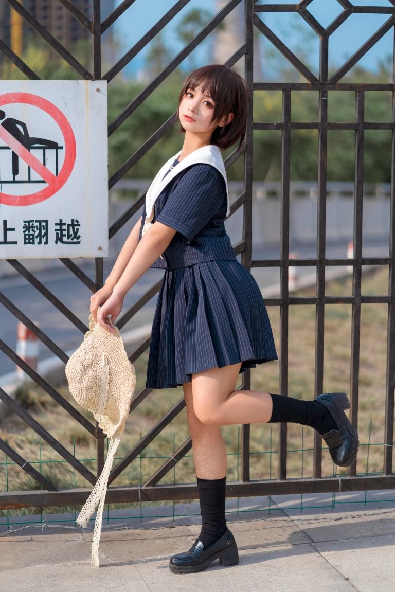 蠢沫沫《jk制服》主题写真：40张全套美图