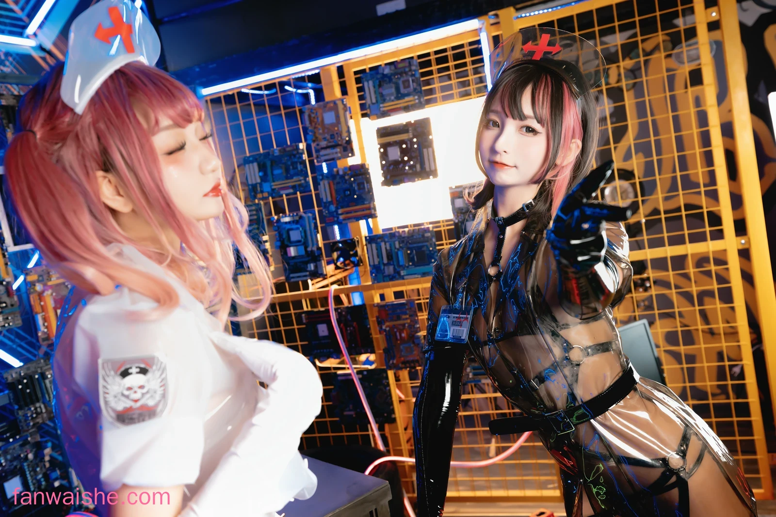 神楽坂真冬 神楽坂真冬 NO.50 - 第三季 序号1：《無色哲学》透明黑白护士双人