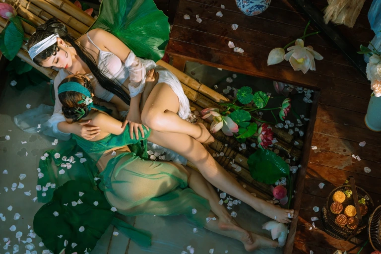 轩萧学姐&奶桃桃《NO.50 – 白娘子&青蛇》主题写真：26张全套美图，含1个视频