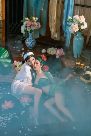 轩萧学姐&奶桃桃《NO.50 – 白娘子&青蛇》主题写真：26张全套美图，含1个视频