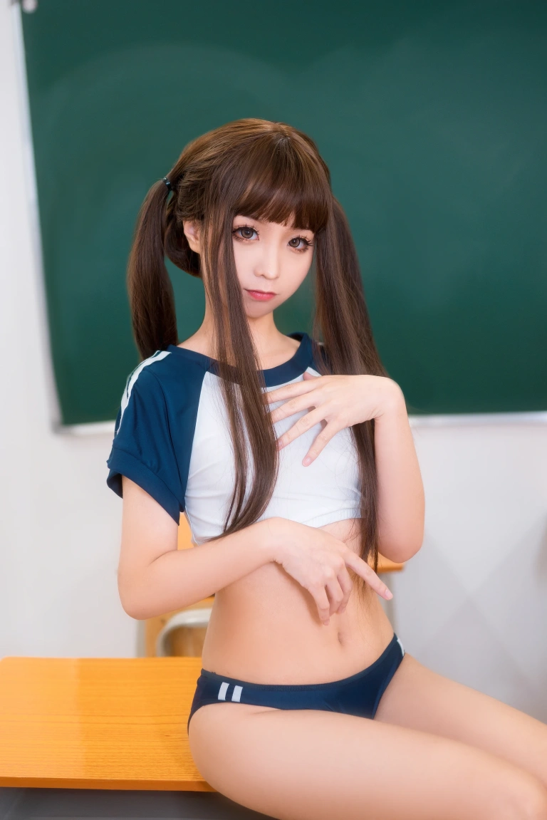 蠢沫沫《体操服蓝》主题写真：40张全套美图