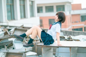 蠢沫沫《天台jk》主题写真：40张全套美图