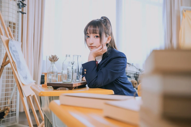 神楽坂真冬《第三季 序号3：《数之歌》百合教室》主题写真：150张全套美图，含3个视频