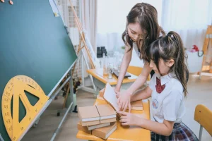 神楽坂真冬《第三季 序号3：《数之歌》百合教室》主题写真：150张全套美图，含3个视频