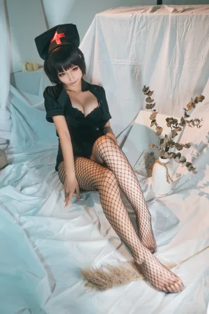 蠢沫沫《护士姐姐》主题写真：41张全套美图