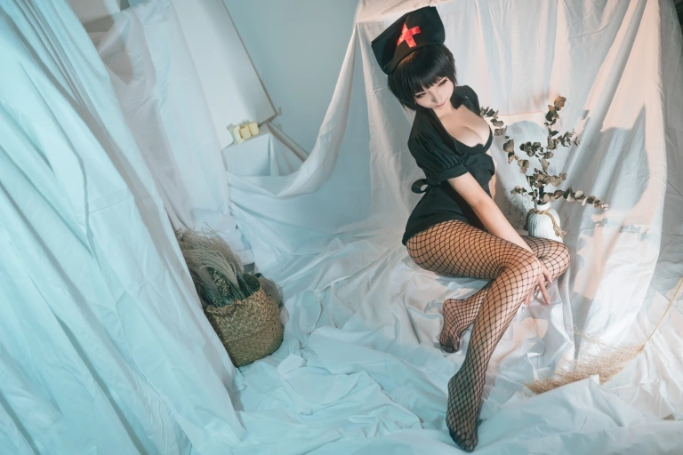蠢沫沫《护士姐姐》主题写真：41张全套美图