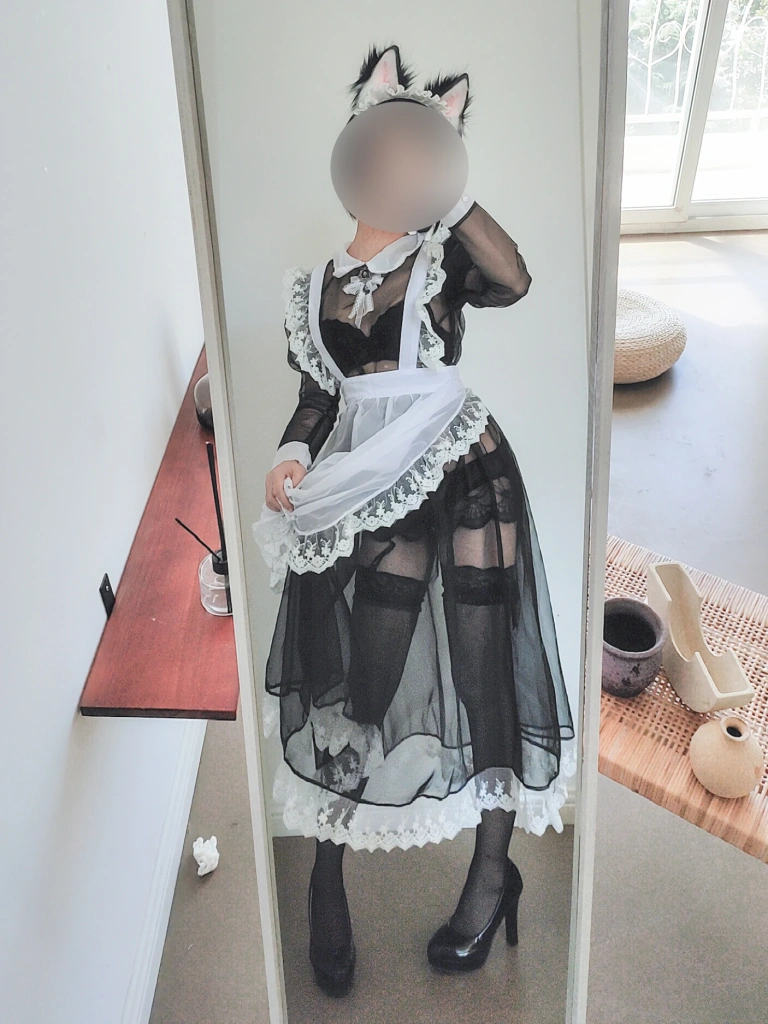 蠢沫沫《透明女仆自拍》主题写真：42张全套美图