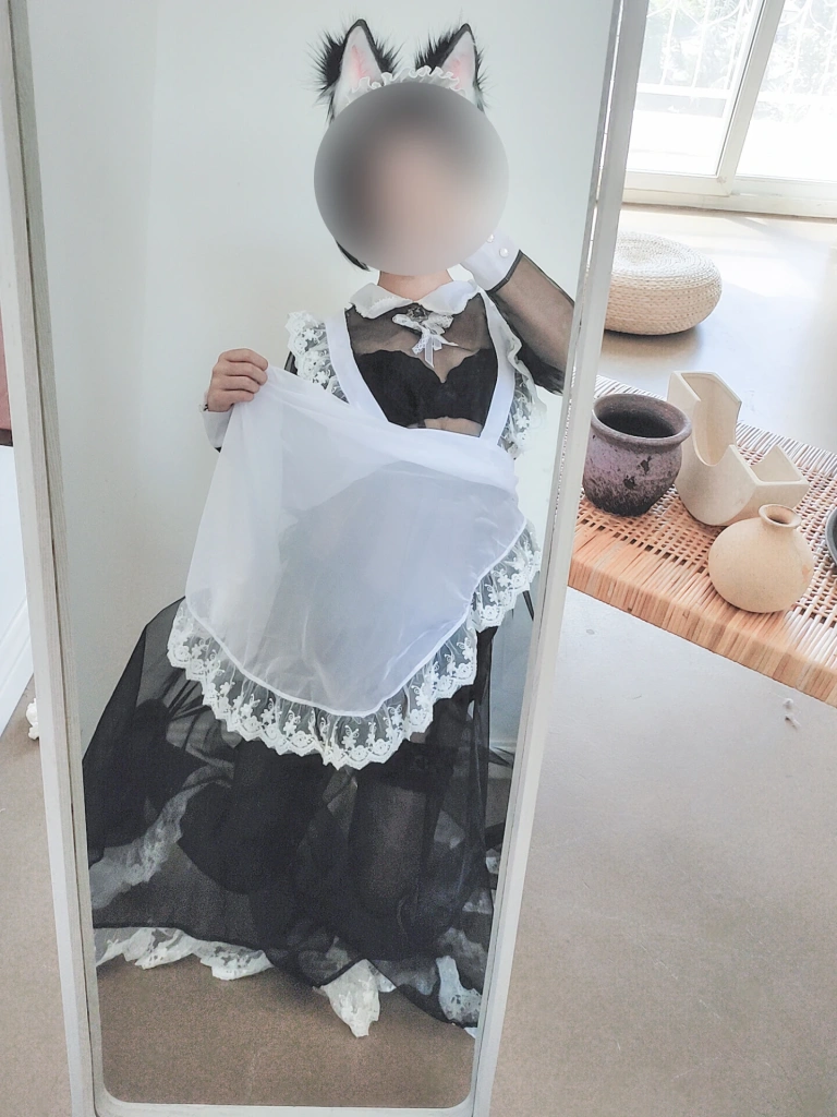 蠢沫沫《透明女仆自拍》主题写真：42张全套美图