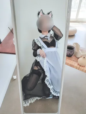 蠢沫沫《透明女仆自拍》主题写真：42张全套美图