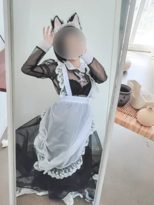 蠢沫沫《透明女仆自拍》主题写真：42张全套美图