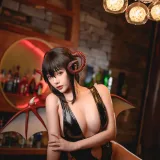 雯仔不讲道理《恶魔大凤》主题写真：43张全套美图，含1个视频