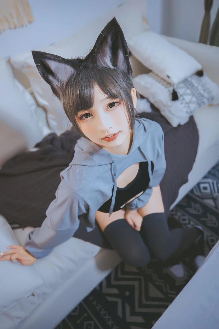 神楽坂真冬《第三季 序号4：《危険な耳》狼妹&兔娘》主题写真：150张全套美图，含4个视频
