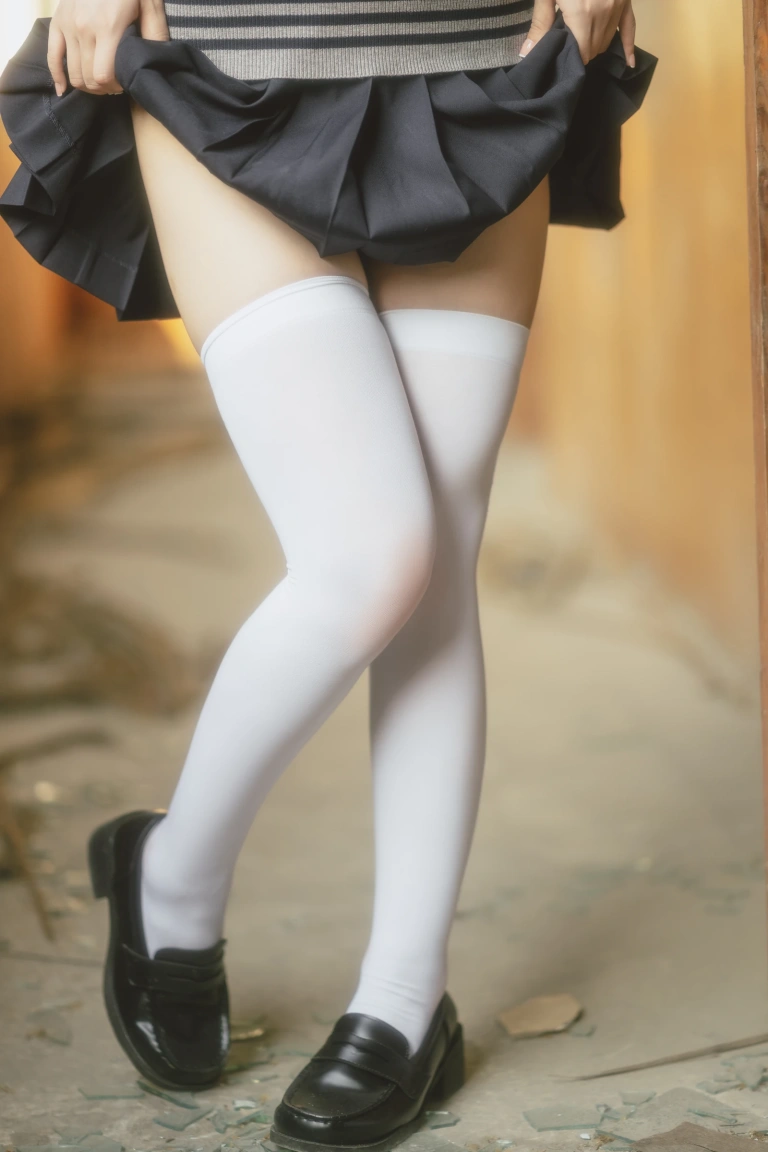 桜井宁宁《废墟jk》主题写真：74张全套美图
