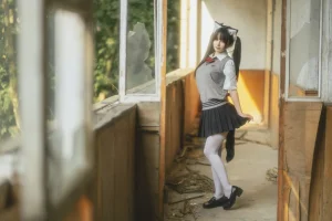 桜井宁宁《废墟jk》主题写真：74张全套美图