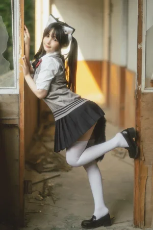 桜井宁宁《废墟jk》主题写真：74张全套美图