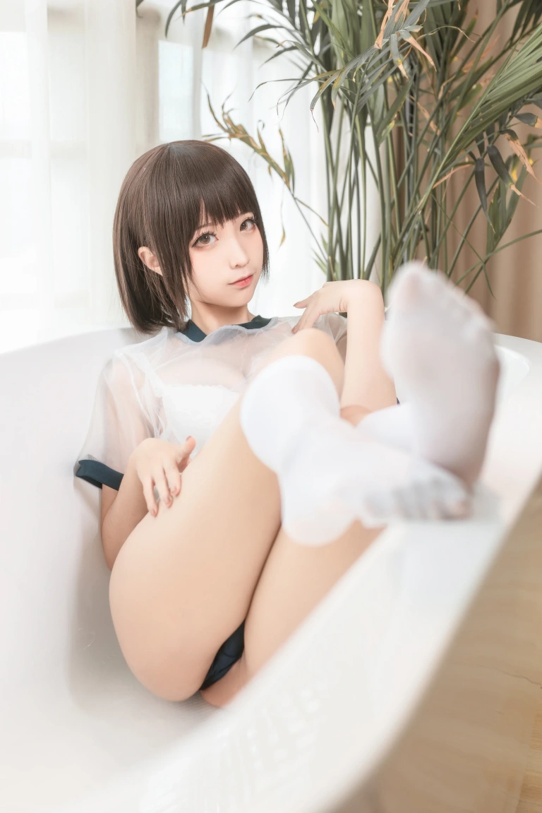 蠢沫沫《透明体操服》主题写真：40张全套美图