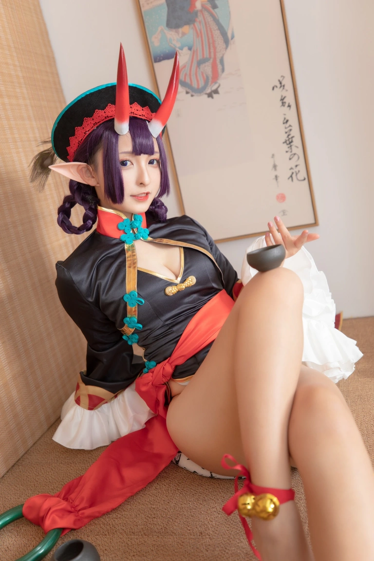 神楽坂真冬《第三季 序号5：《果実の酒気》酒吞cos》主题写真：150张全套美图，含3个视频