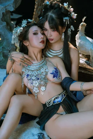 轩萧学姐&奶桃桃《NO.56 – 苗疆少女》主题写真：24张全套美图，含1个视频