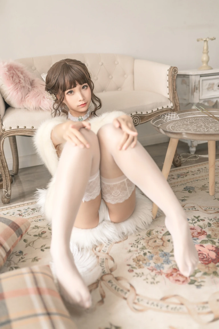 蠢沫沫《新毛披肩套》主题写真：40张全套美图