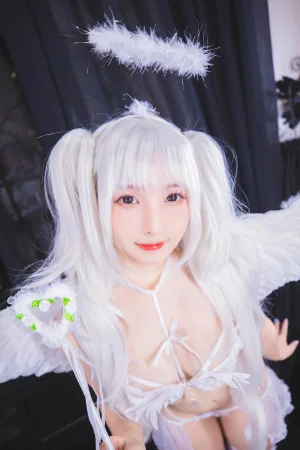 神楽坂真冬《第三季 序号13：《天国に落ちる》坠入天堂》主题写真：150张全套美图，含2个视频