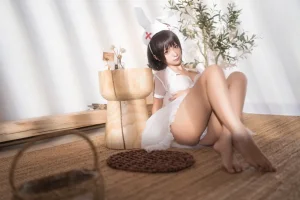 蠢沫沫《透明护士》主题写真：60张全套美图