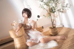 蠢沫沫《透明护士》主题写真：60张全套美图