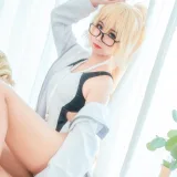 蠢沫沫《贞德》主题写真：40张全套美图