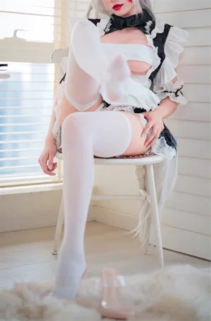轩萧学姐《NO.65 – 碧蓝航线 埃吉尔女仆》主题写真：66张全套美图