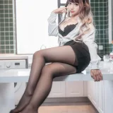 蠢沫沫《制服》主题写真：40张全套美图