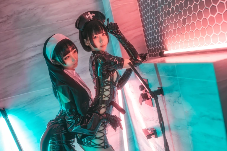 蠢沫沫《修女×护士》主题写真：50张全套美图