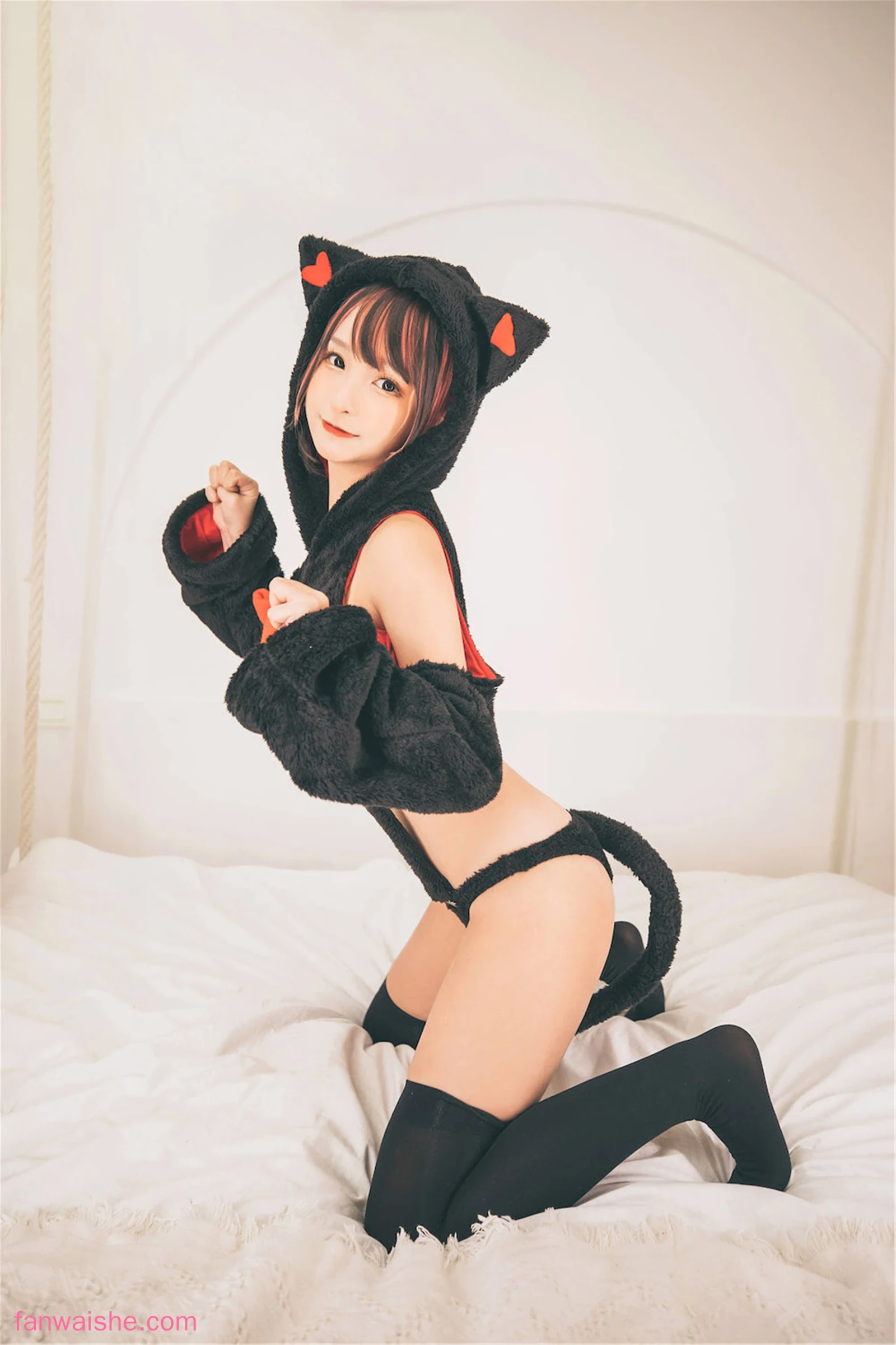 神楽坂真冬 神楽坂真冬 NO.69 - 第三季 序号20：《白黒の猫》