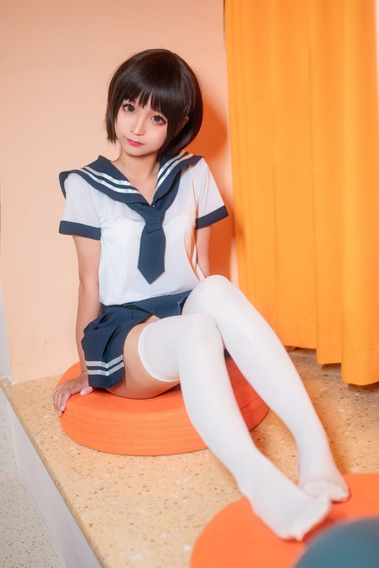 蠢沫沫《学生服》主题写真：42张全套美图