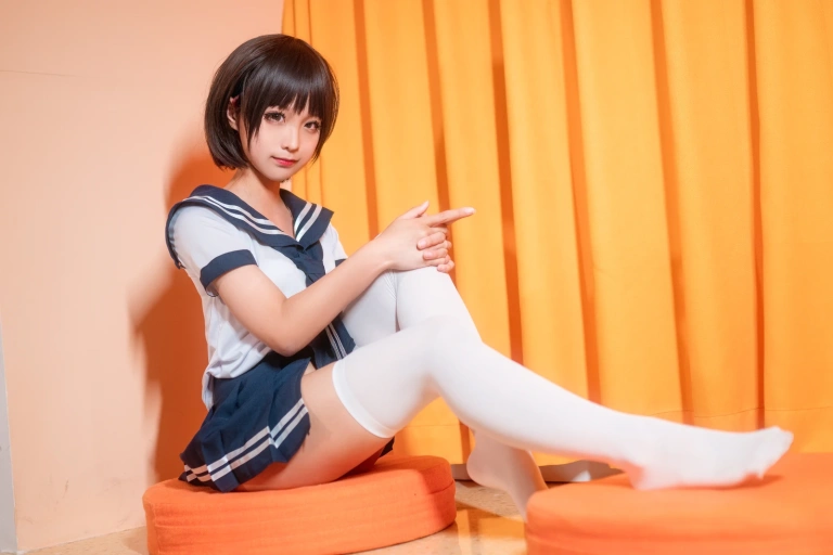 蠢沫沫《学生服》主题写真：42张全套美图
