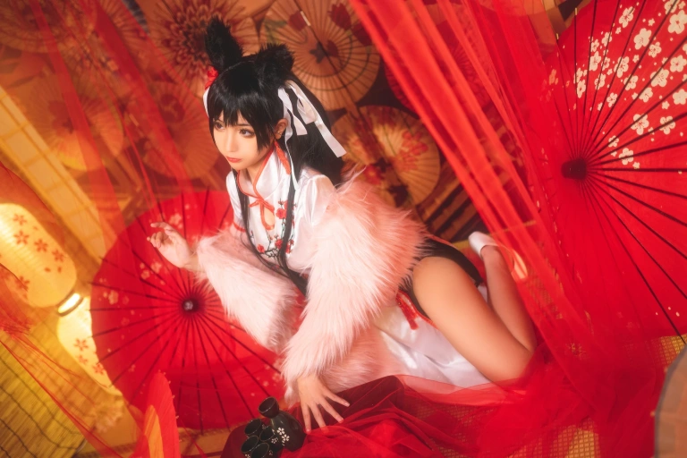 蠢沫沫《爱宕旗袍》主题写真：40张全套美图