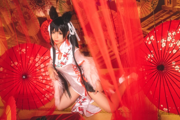蠢沫沫《爱宕旗袍》主题写真：40张全套美图