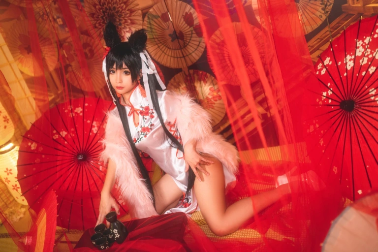 蠢沫沫《爱宕旗袍》主题写真：40张全套美图