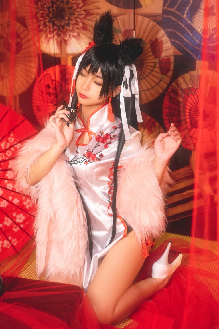 蠢沫沫《爱宕旗袍》主题写真：40张全套美图