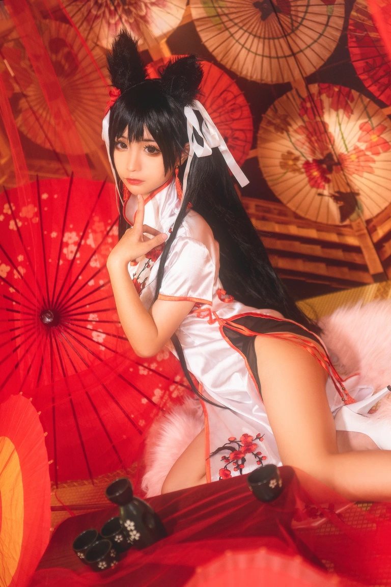 蠢沫沫《爱宕旗袍》主题写真：40张全套美图