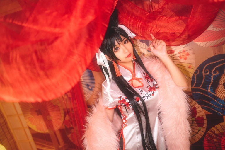 蠢沫沫《爱宕旗袍》主题写真：40张全套美图