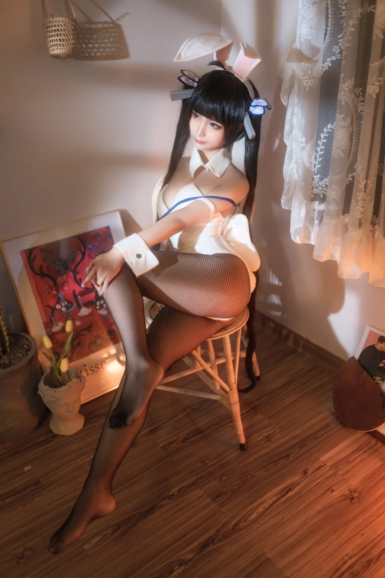 蠢沫沫《赫斯提亚兔女郎》主题写真：40张全套美图