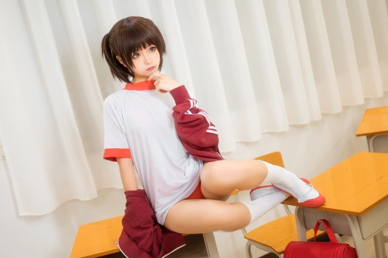 蠢沫沫《体操服红》主题写真：45张全套美图