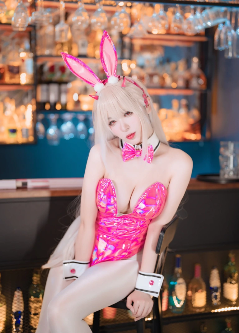 轩萧学姐《NO.72 – NIKKE 毒蛇 兔女郎 Viper bunny》主题写真：88张全套美图