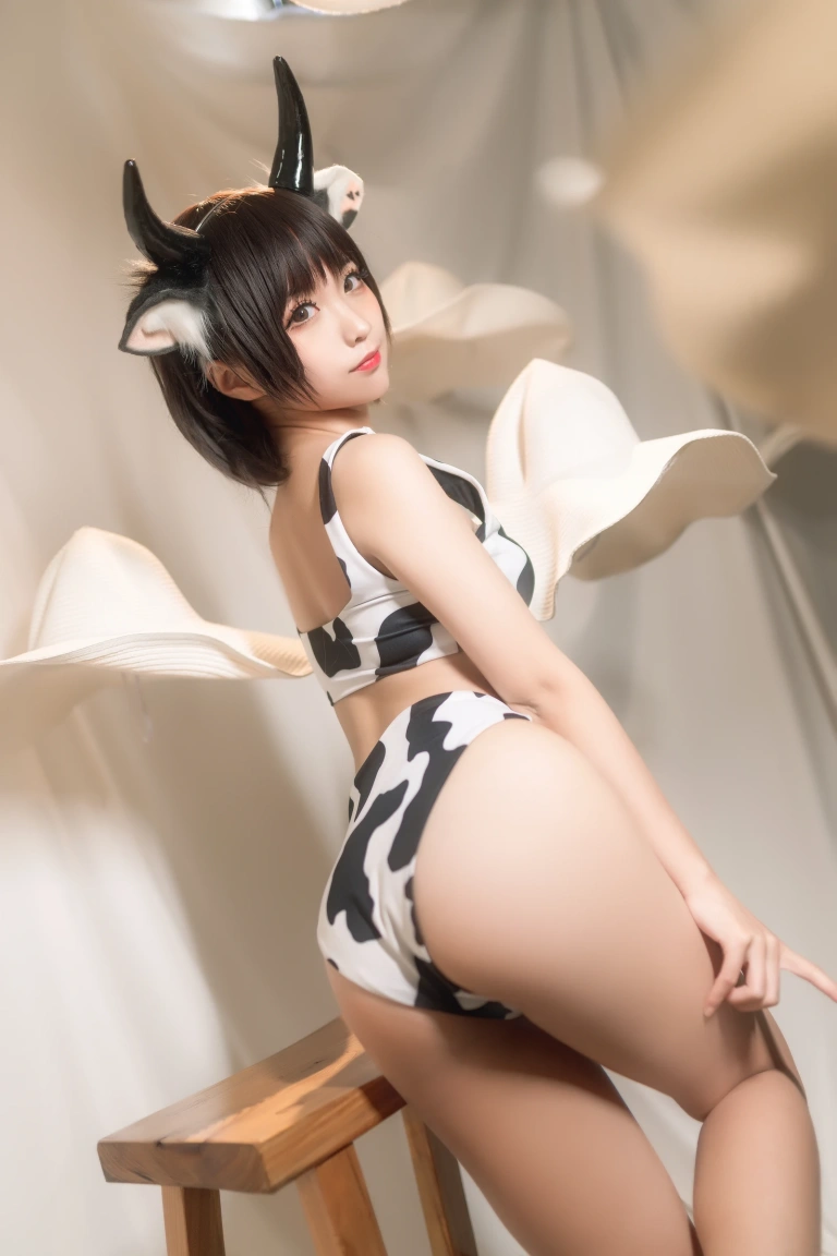 蠢沫沫《花花牛》主题写真：40张全套美图
