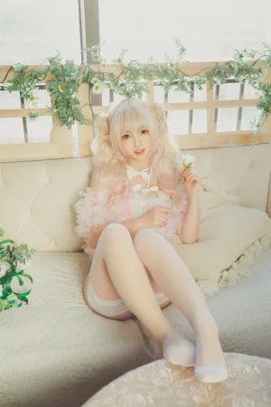 神楽坂真冬《第三季 序号25：《柔らかい永遠》》主题写真：150张全套美图，含2个视频