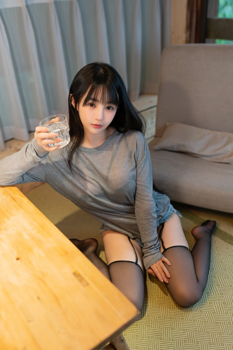 桜井宁宁《微醺的后辈》主题写真：78张全套美图