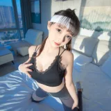 神楽坂真冬《第三季 序号26：健身主题《温度の香り》》主题写真：150张全套美图，含2个视频