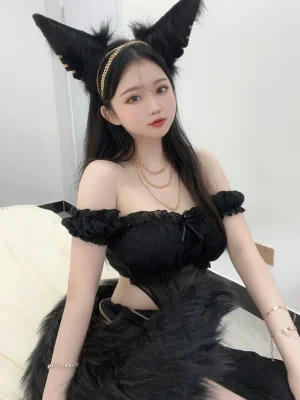 依酱《黑狼》主题写真：34张全套美图，含2个视频
