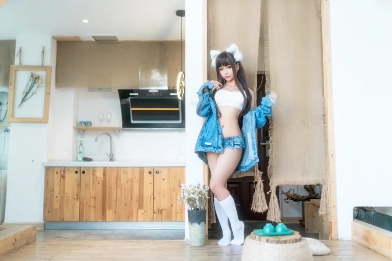 蠢沫沫《牛仔衣》主题写真：40张全套美图